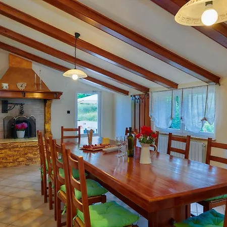 Holiday House Mikela, - Pazin
