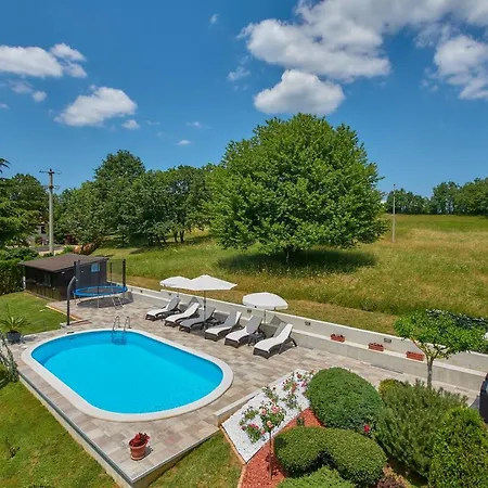 וילה Holiday House Mikela, - Pazin